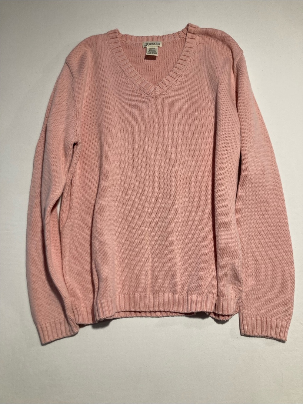 St. John's Bay Women's V-Neck Sweater in Pale Pink Size Medium